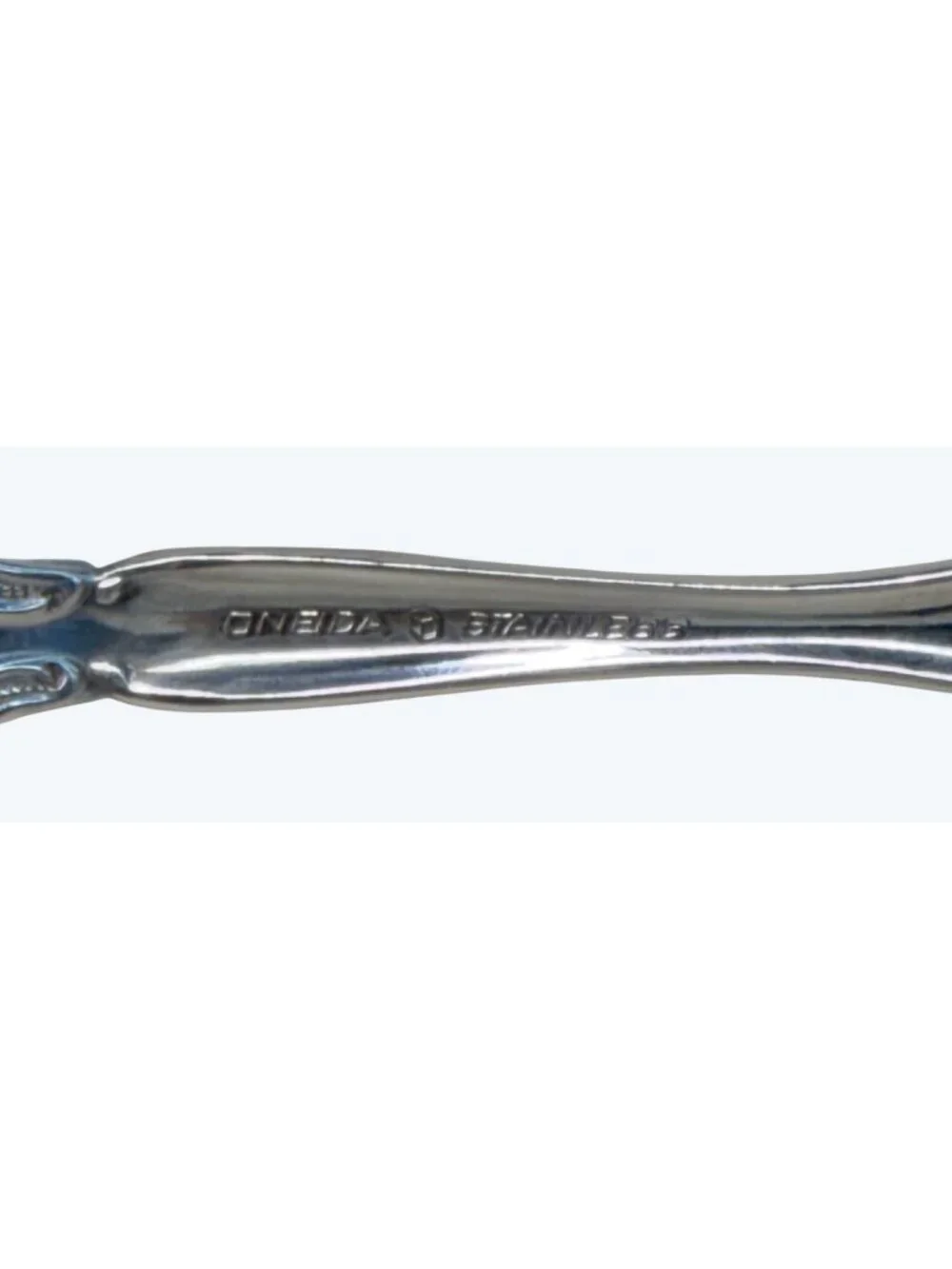 Oneida Michelangelo Stainless Steel Serving Casserole Ladle Master Butter Knife